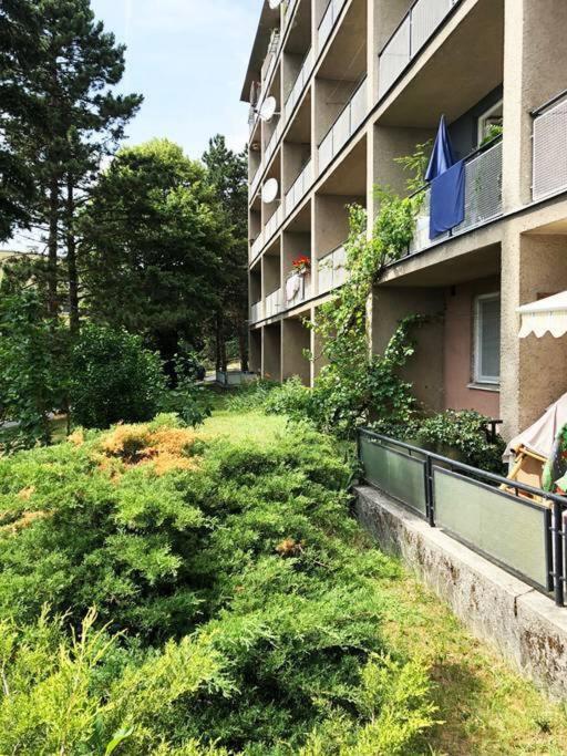 Апартаменты Mini Studio In Masaryk Quarter - Брно Экстерьер фото