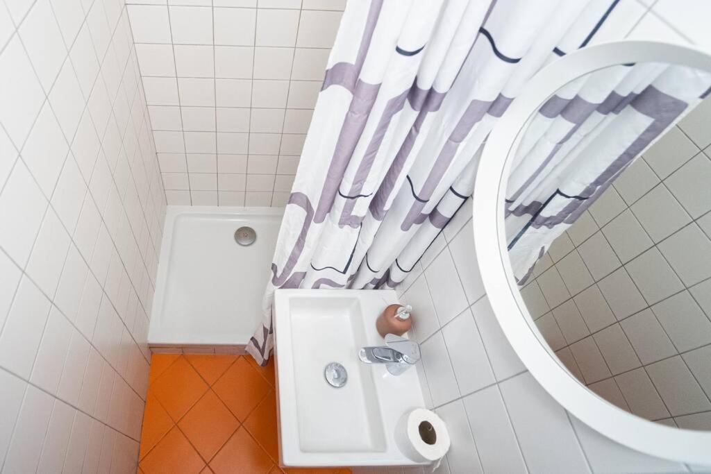 Апартаменты Mini Studio In Masaryk Quarter - Брно Экстерьер фото